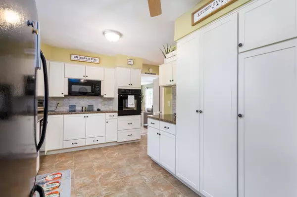 1 Upland RD, Essex Junction, VT 05452