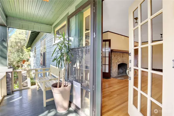 5138 S Medley CT, Seattle, WA 98118