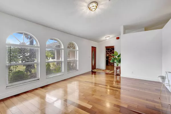 12629 N 75th LN, The Acreage, FL 33412