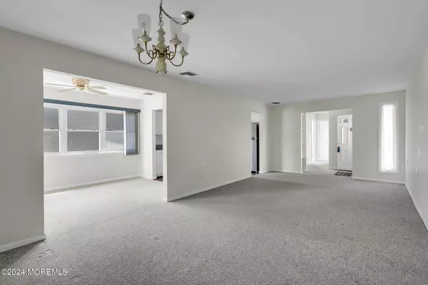 63 Markham Road, Brick, NJ 08724