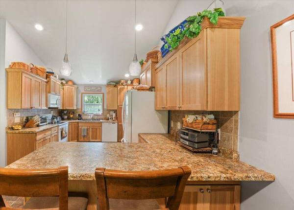 N7418 S SECHLERVILLE Rd, Hixton, WI 54635