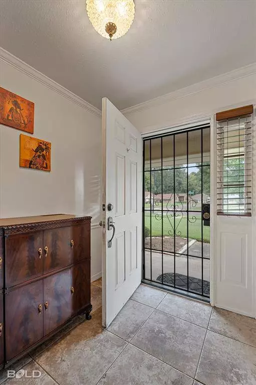 7600 Kempton Park Drive, Shreveport, LA 71129