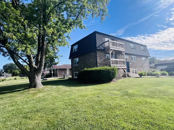 10608 S 83rd Court, Palos Hills, IL 60465