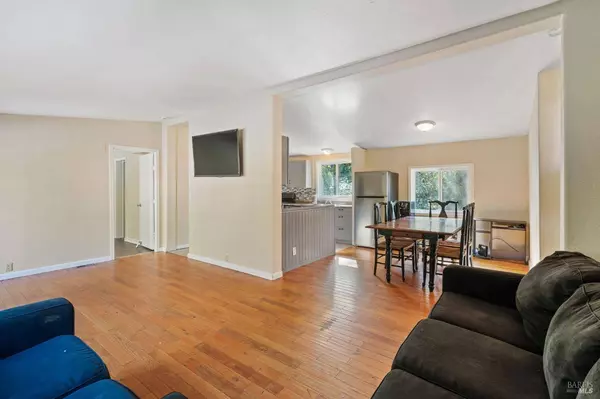 9381 N State ST, Redwood Valley, CA 95470