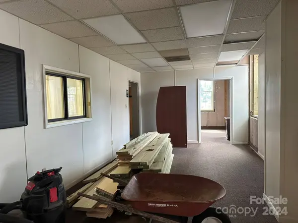 901 Ashe AVE NW, Lenoir, NC 28645