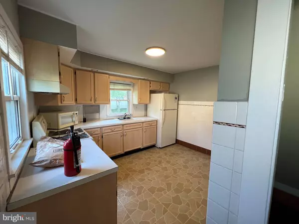 151 W WHITE HORSE PIKE, Berlin, NJ 08009