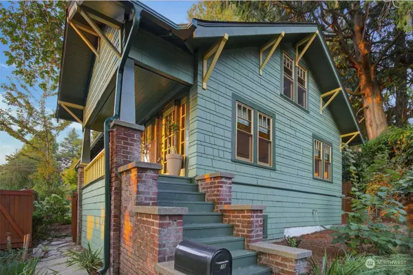 5138 S Medley CT, Seattle, WA 98118