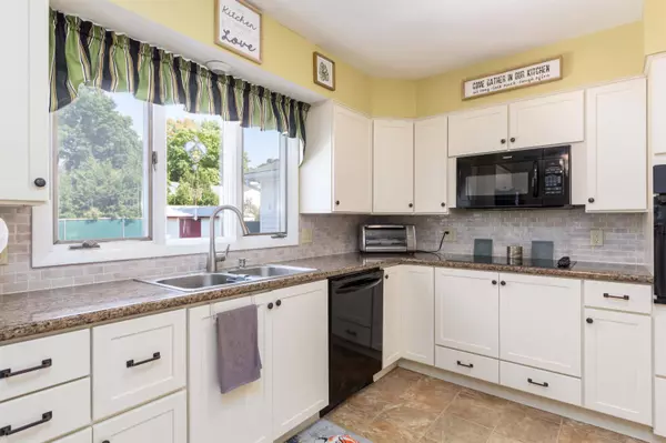 1 Upland RD, Essex Junction, VT 05452