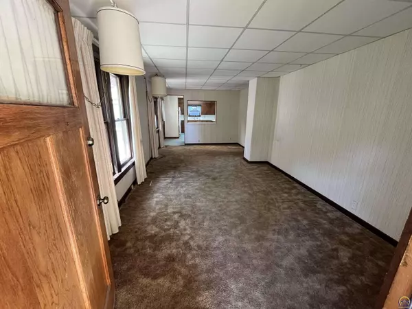 1187 SW Medford AVE, Topeka, KS 66604