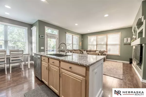 9307 S 28th Avenue, Bellevue, NE 68147