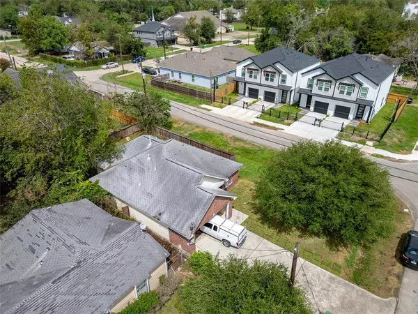 4529 Galesburg ST, Houston, TX 77051