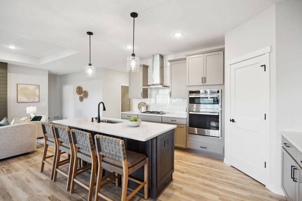 13331 Cadogan WAY, Rosemount, MN 55068