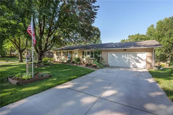 1028 Primrose LN, Altoona, WI 54720