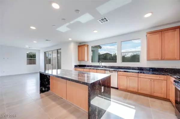 1418 Crimson Sunbird Avenue, North Las Vegas, NV 89084