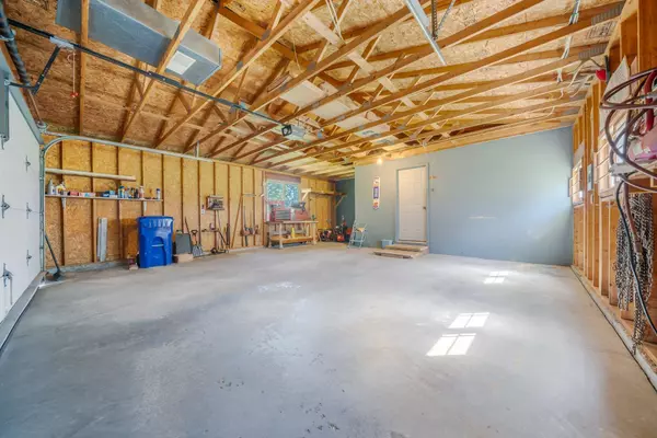 4923 COUNTY RD G, Oshkosh, WI 54986