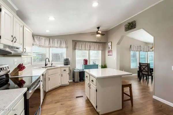 2400 E BASELINE Avenue #233, Apache Junction, AZ 85119