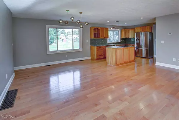 12477 Webster RD, Strongsville, OH 44136