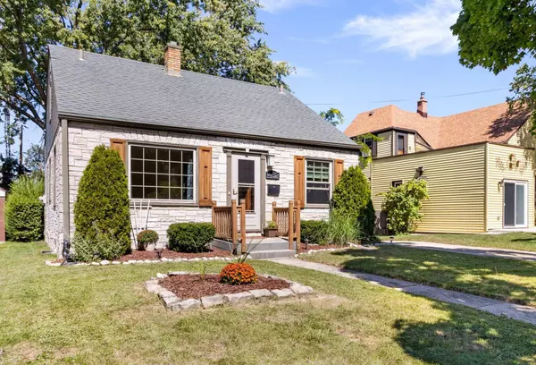 452 E Waterford Ave, Milwaukee, WI 53207