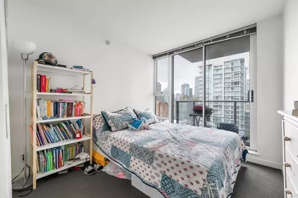 111 W GEORGIA ST #1806, Vancouver, BC V6B 1T8