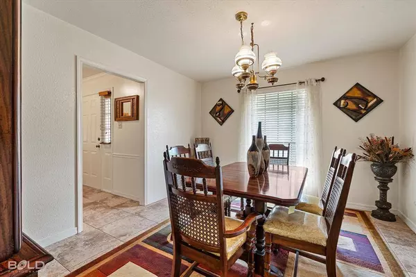 7600 Kempton Park Drive, Shreveport, LA 71129