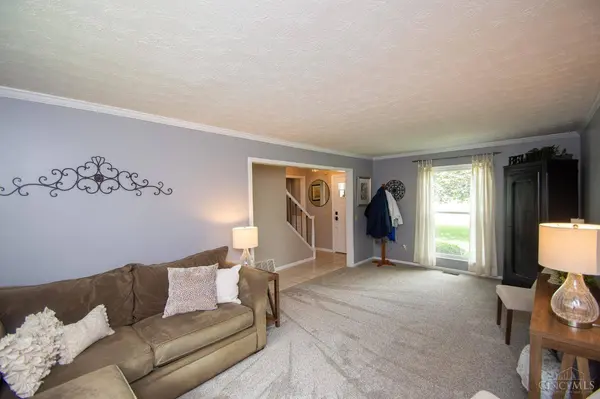 3281 Greenwich Dr, Fairfield, OH 45014