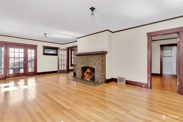 5138 S Medley CT, Seattle, WA 98118