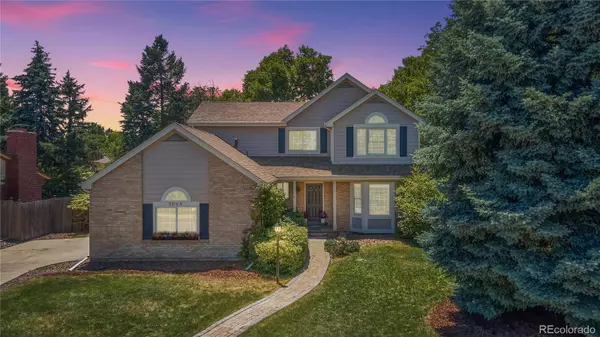 2055 S Gray AVE, Lakewood, CO 80227