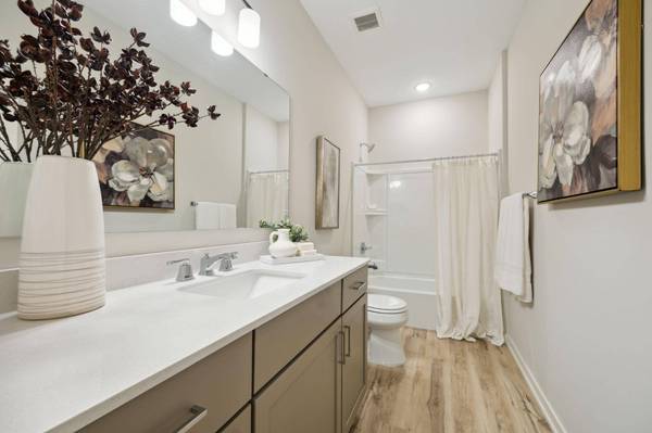 13331 Cadogan WAY, Rosemount, MN 55068