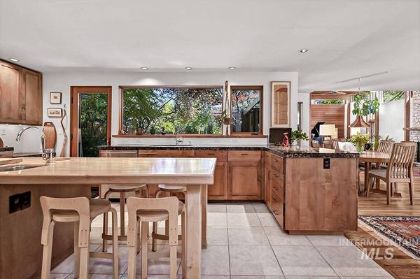 1410 E Holly St, Boise, ID 83712