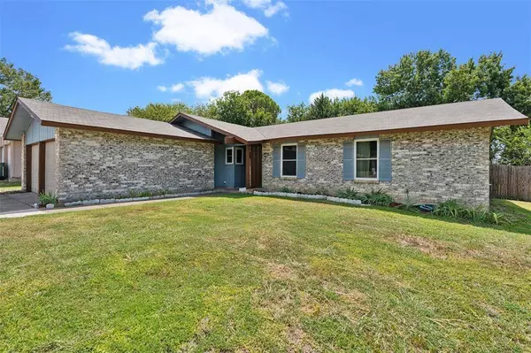 1808 Wickersham Drive, Arlington, TX 76014