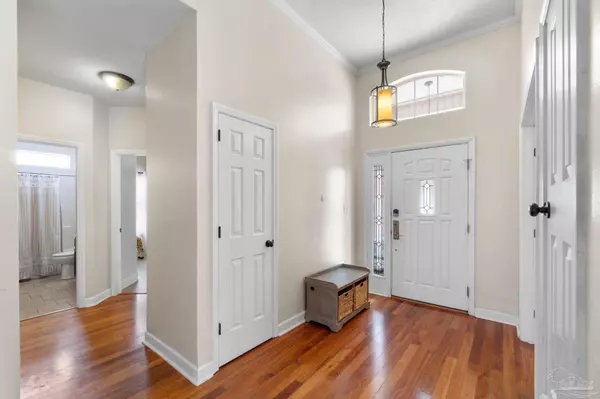 4000 Longwood Cir, Gulf Breeze, FL 32563