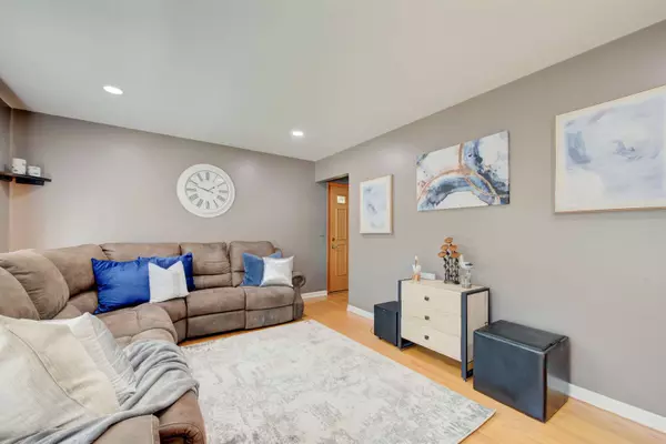 9790 River ST, Schiller Park, IL 60176