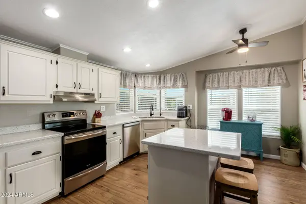 2400 E BASELINE Avenue #233, Apache Junction, AZ 85119