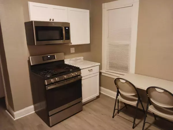 2601 N 16th St, Milwaukee, WI 53206