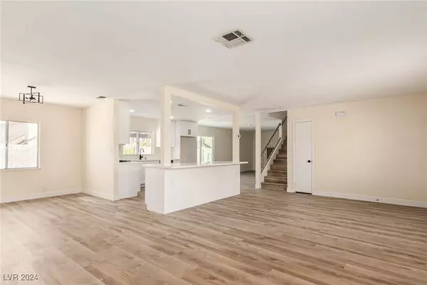 1729 Snughaven Court, Las Vegas, NV 89108