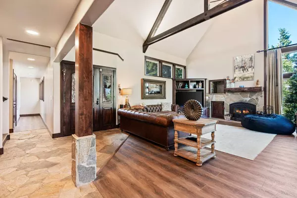 42371 Pinnacle Lane, Shaver Lake, CA 93664