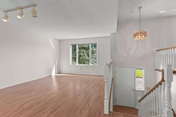 117 Fairway VW NW, High River, AB T1V 1C9