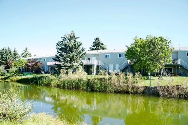 117 Fairway VW NW, High River, AB T1V 1C9