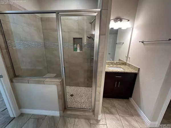 2768 DEL PILAR DR, San Antonio, TX 78232-4194