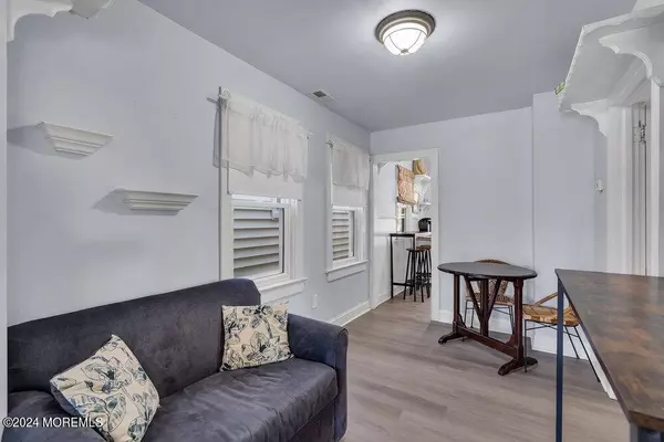 208 E Bennett Avenue, Wildwood, NJ 08260