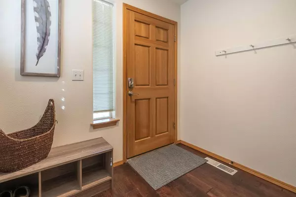 3182 Quiet River LN, Bend, OR 97703