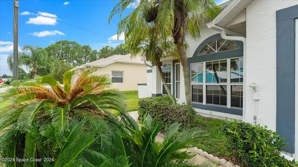 1250 Campo AVE NW, Palm Bay, FL 32907