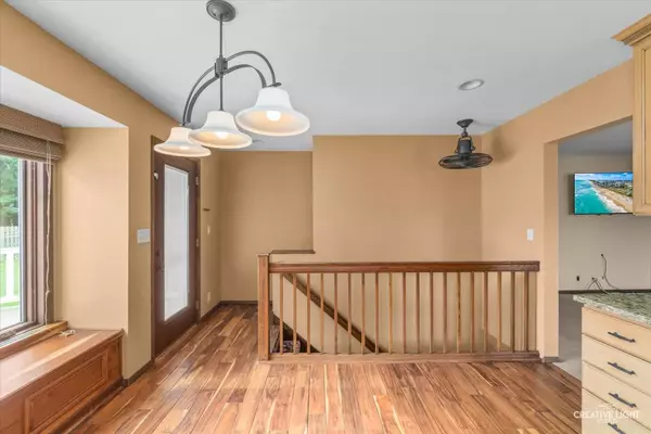 1681 Gary AVE, Aurora, IL 60505