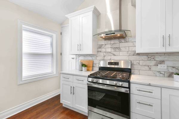 7958 S Lowe AVE, Chicago, IL 60620