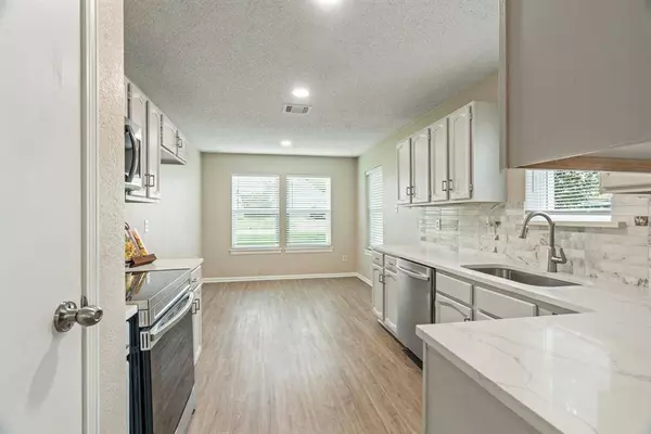 409 Sage Lane, Euless, TX 76039