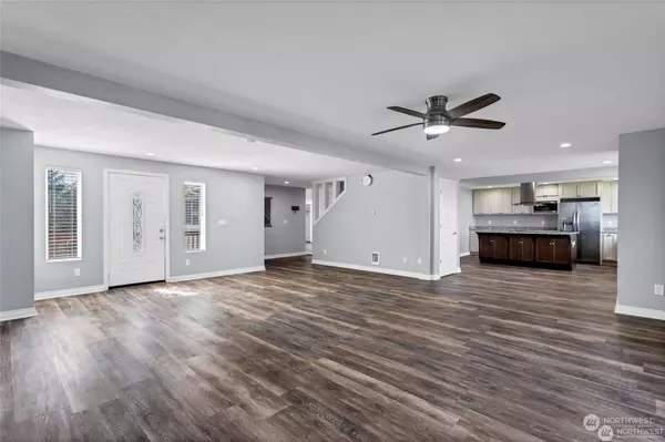 156 Sea Breeze LOOP SE, Ocean Shores, WA 98569