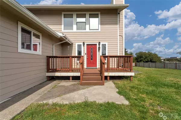 156 Sea Breeze LOOP SE, Ocean Shores, WA 98569