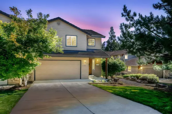 3182 Quiet River LN, Bend, OR 97703