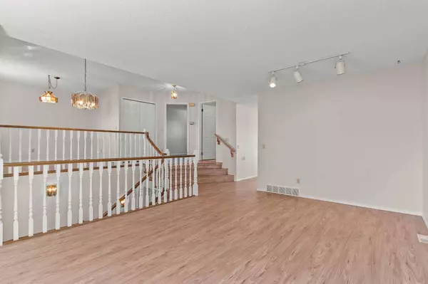 117 Fairway VW NW, High River, AB T1V 1C9