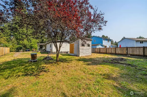 20414 Rhododendron DR E, Bonney Lake, WA 98391